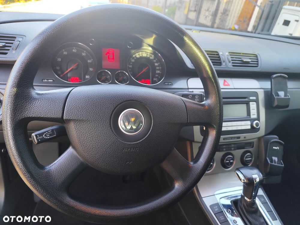 Volkswagen Passat 3.2 V6 FSI 4Mot Comfortline DSG - 6