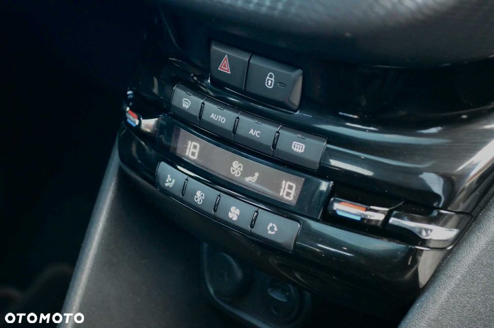 Peugeot 2008 - 5
