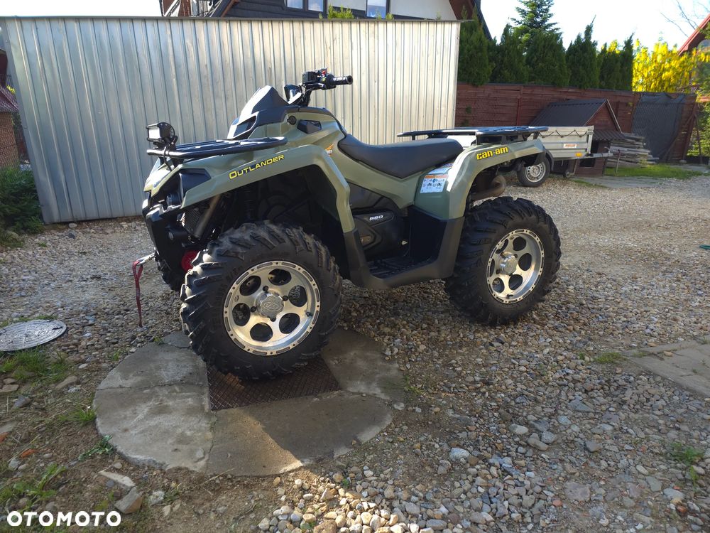Can-Am Outlander - 2