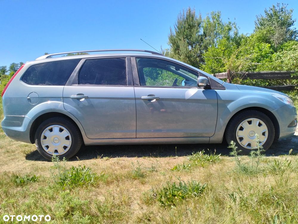 Ford Focus 1.6 16V Trend - 23