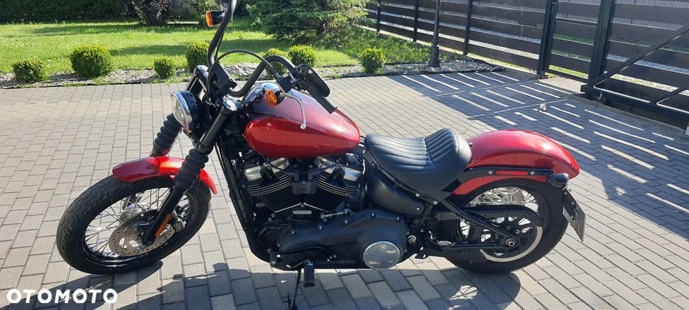 Harley-Davidson Softail Street Bob - 1
