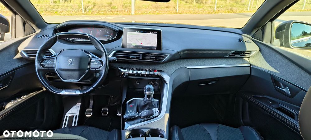 Peugeot 5008 - 10