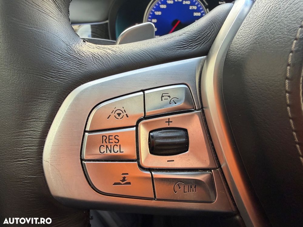 BMW Seria 7 750Ld xDrive - 17