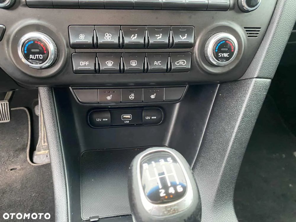 Kia Sportage 1.6 CRDI 2WD Eco-Dynamics+ (48V M-H) Black Edition - 11