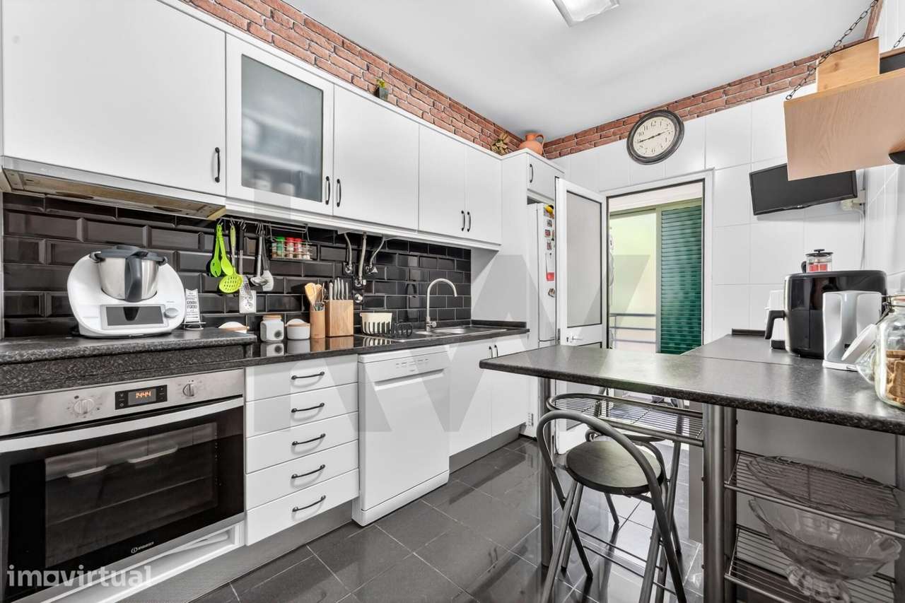 Apartamento T2 com Vista Mar e Lugar de Garagem | Caniço de Baixo - Grande imagem: 4/35