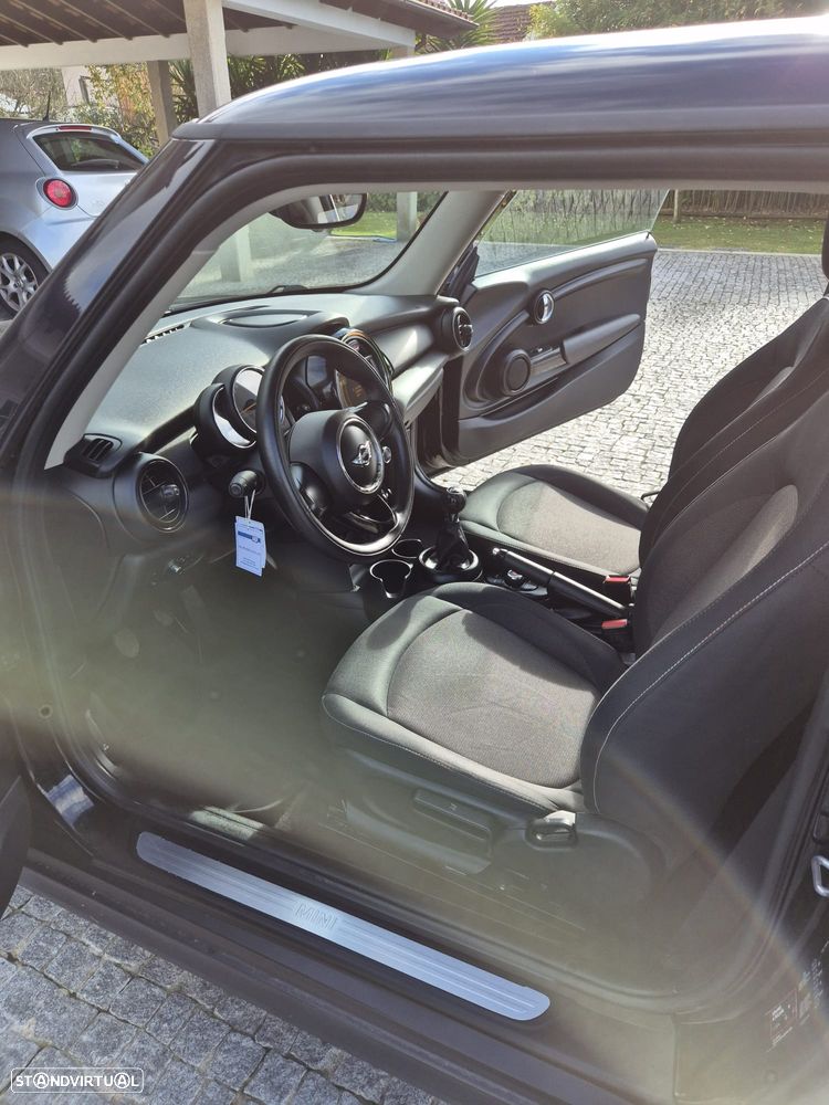 MINI 3 Portas One D - 26