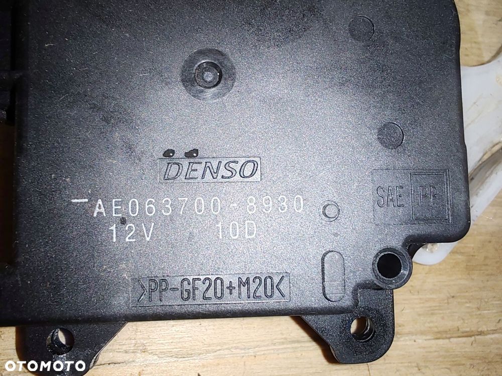 silniczek nagrzewnicy sterownik klap 063700-8930 toyota corolla verso 02-09 - 2