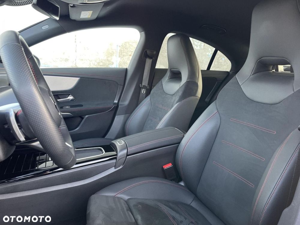 Mercedes-Benz CLA - 11