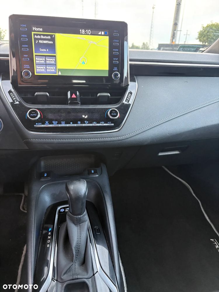 Toyota Corolla 1.8 Hybrid Comfort - 23