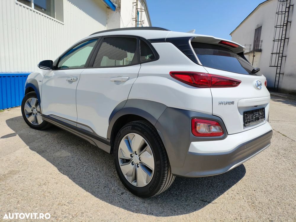 Second hand Hyundai KONA - 17 612 EUR31 800 km - Autovit