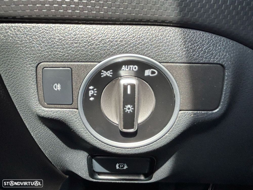 Mercedes-Benz A 180 - 12