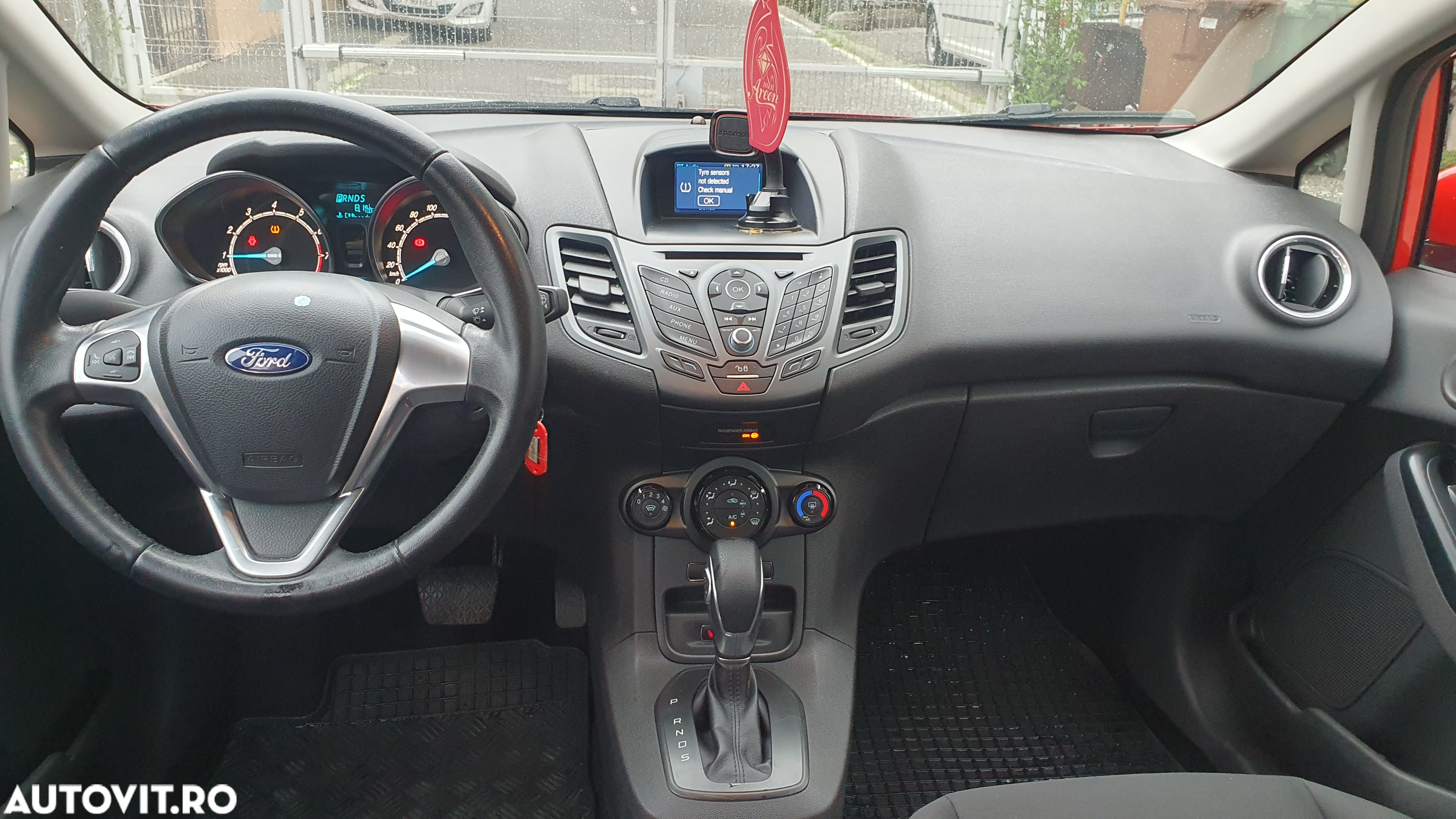 Ford Fiesta 1.0 Powershift Titanium - 6