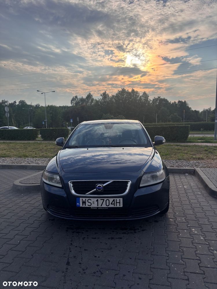 Volvo S40 2009 photo 2