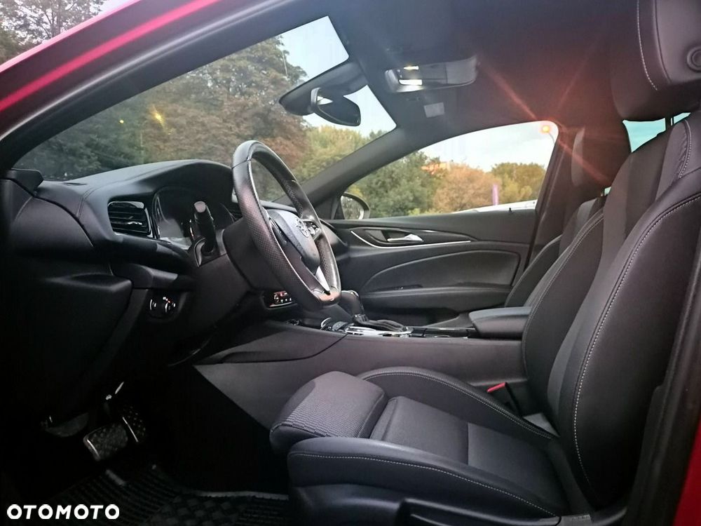 Opel Insignia - 32