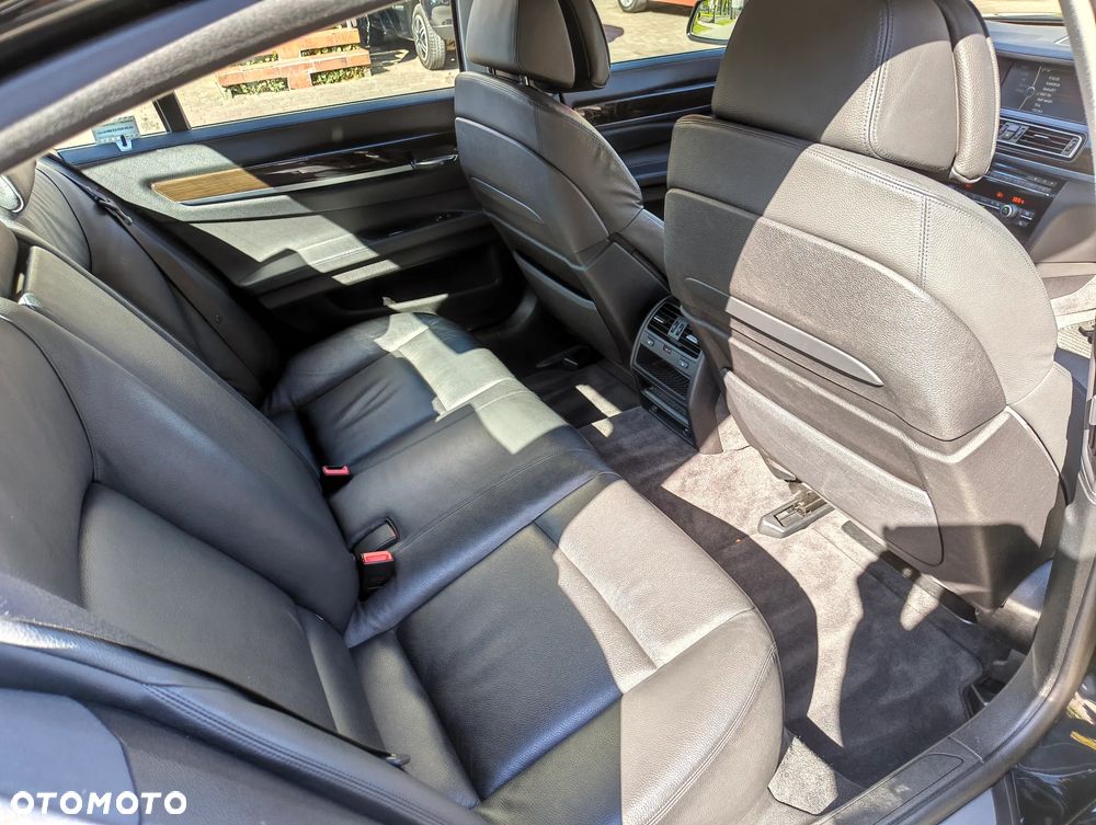 BMW Seria 7 730d - 14