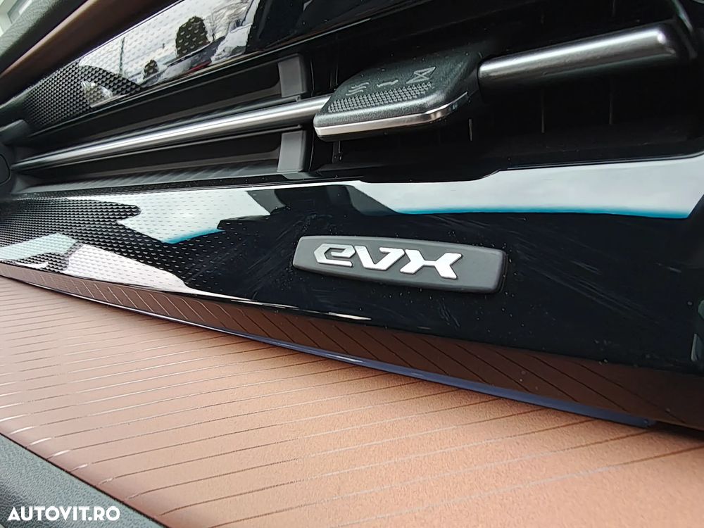 KGM Torres EVX - 33