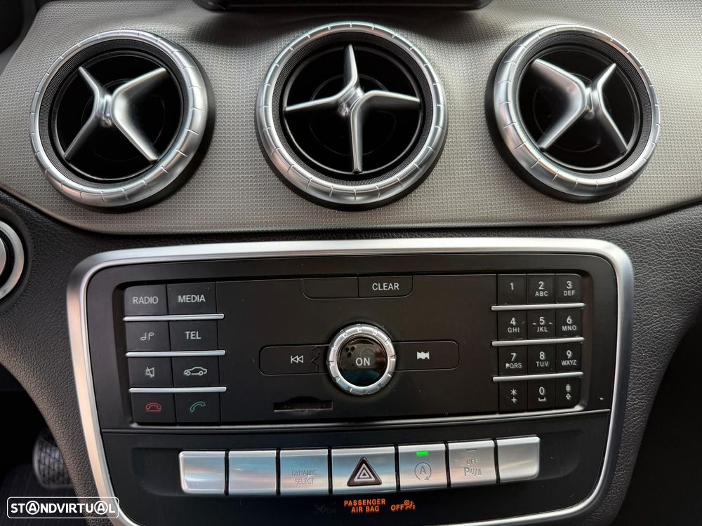 Mercedes-Benz CLA 180 d Shooting Brake Urban Aut. - 25