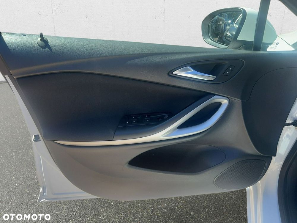 Opel Astra - 10