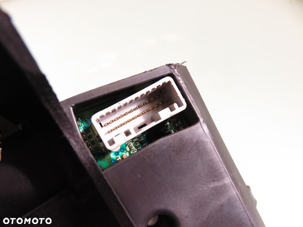 LICZNIK NISSAN QUEST 3.5 - 3