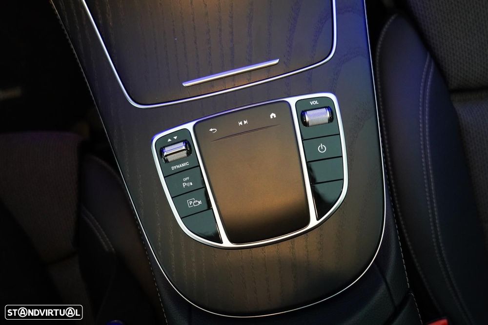 Mercedes-Benz E 300 e Avantgarde - 19