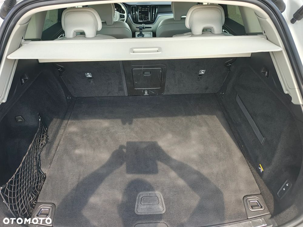 Volvo XC 60 D4 Momentum Pro - 10