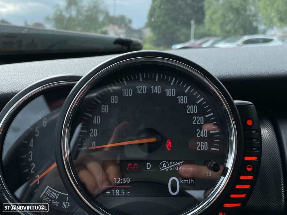 MINI 3 Portas Cooper Auto - 3