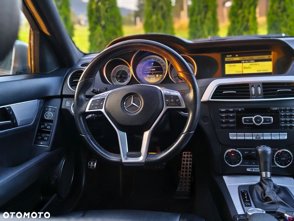 Mercedes-Benz Klasa C 300 CDI BlueEff 4-Matic Avantgarde - 18
