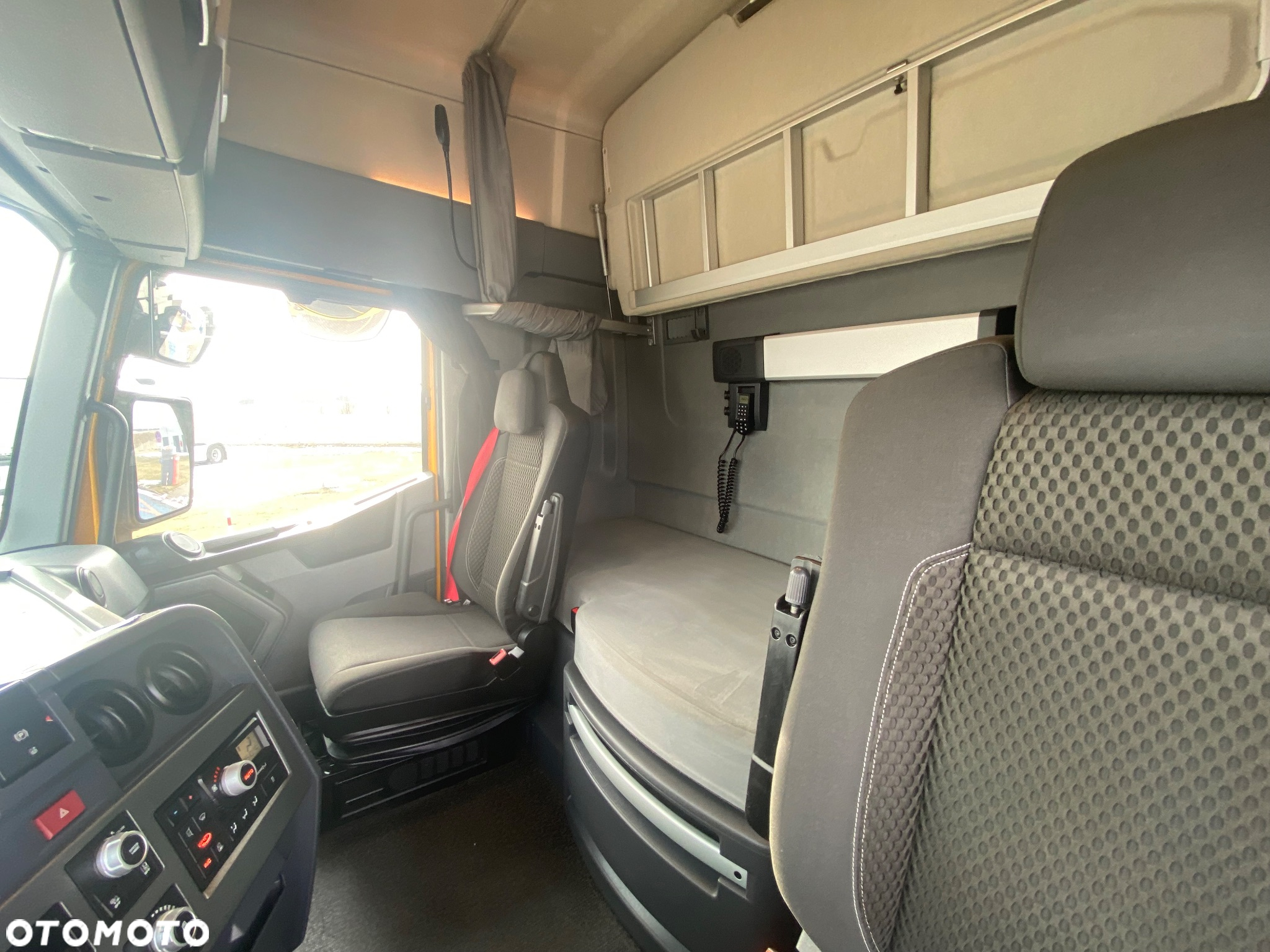 Renault T480 High Sleeper Cab - 9