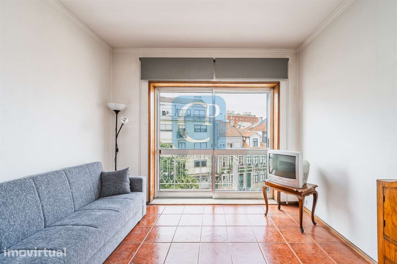 Apartamento T1 com varanda em Paranhos, Porto - Grande imagem: 2/18