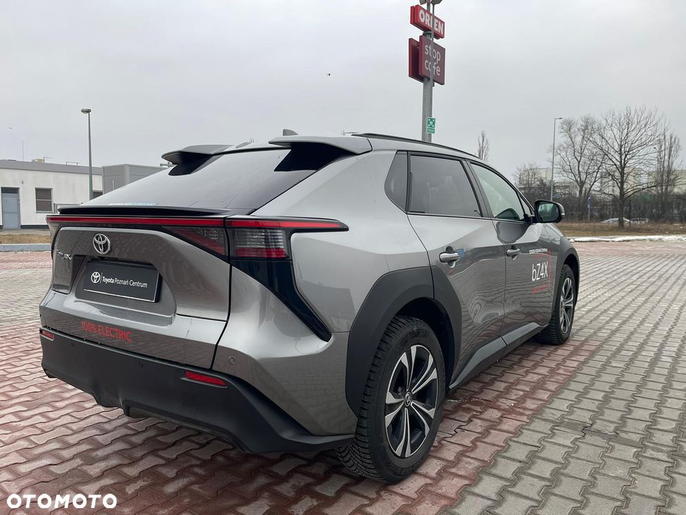 Toyota bZ4X - 15