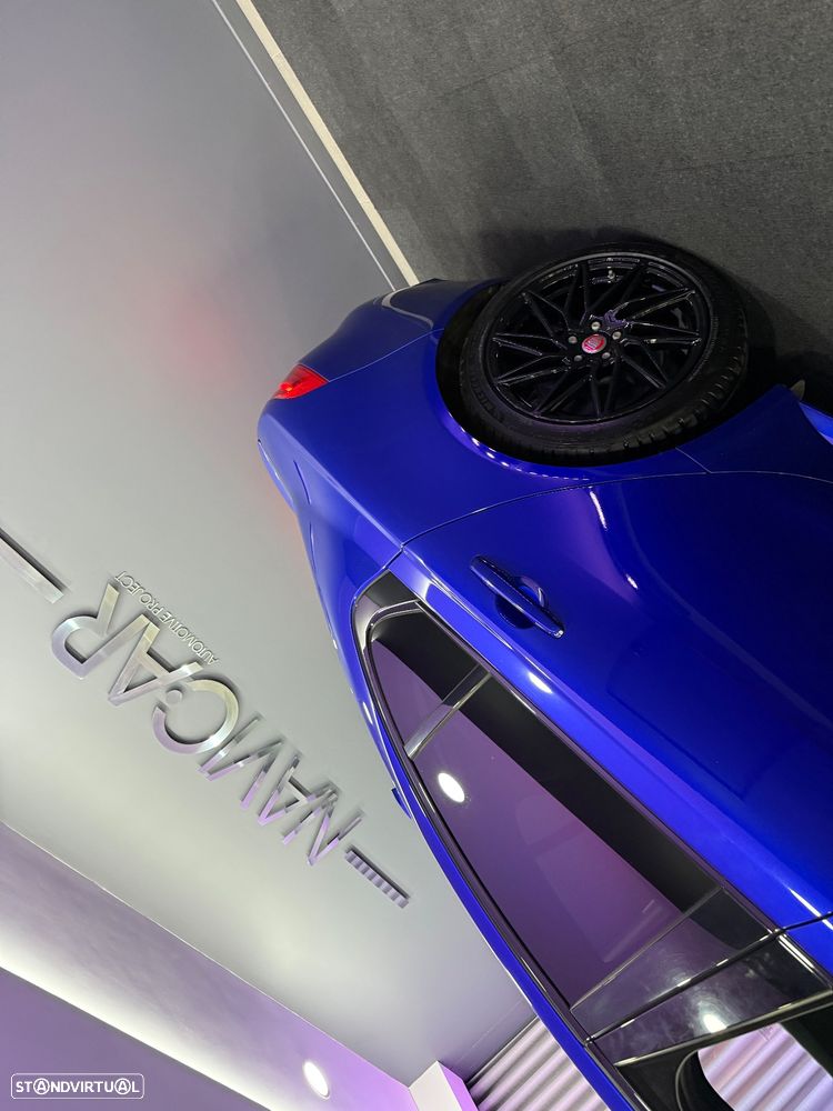 Jaguar XE 2.0 D R-Sport - 24