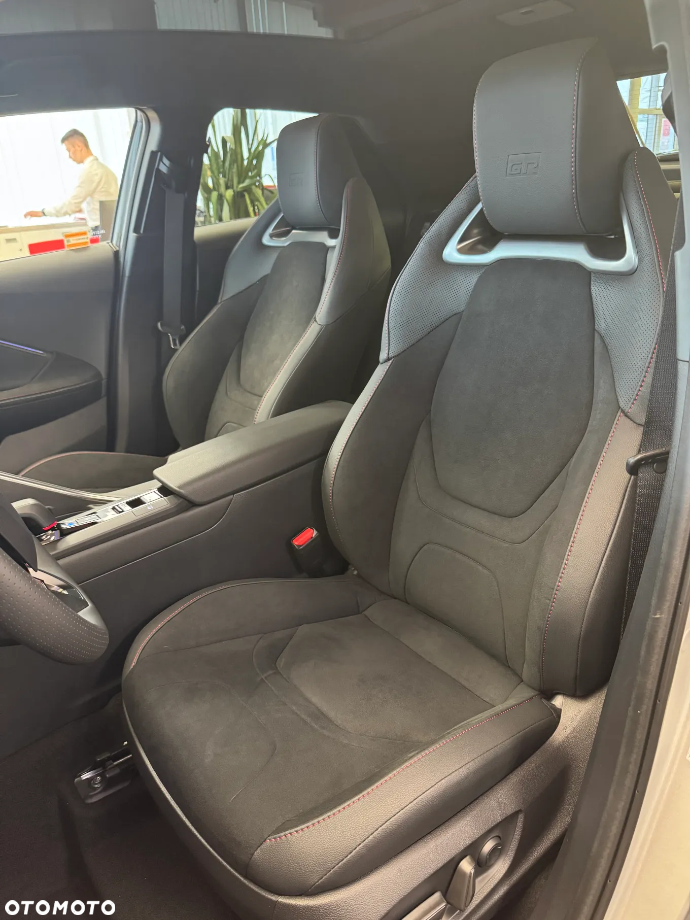 Toyota C-HR 2.0 Hybrid Dynamic Force GR Sport - 6