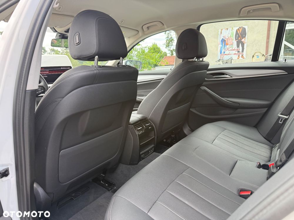 BMW Seria 5 518d mHEV Business Edition - 16
