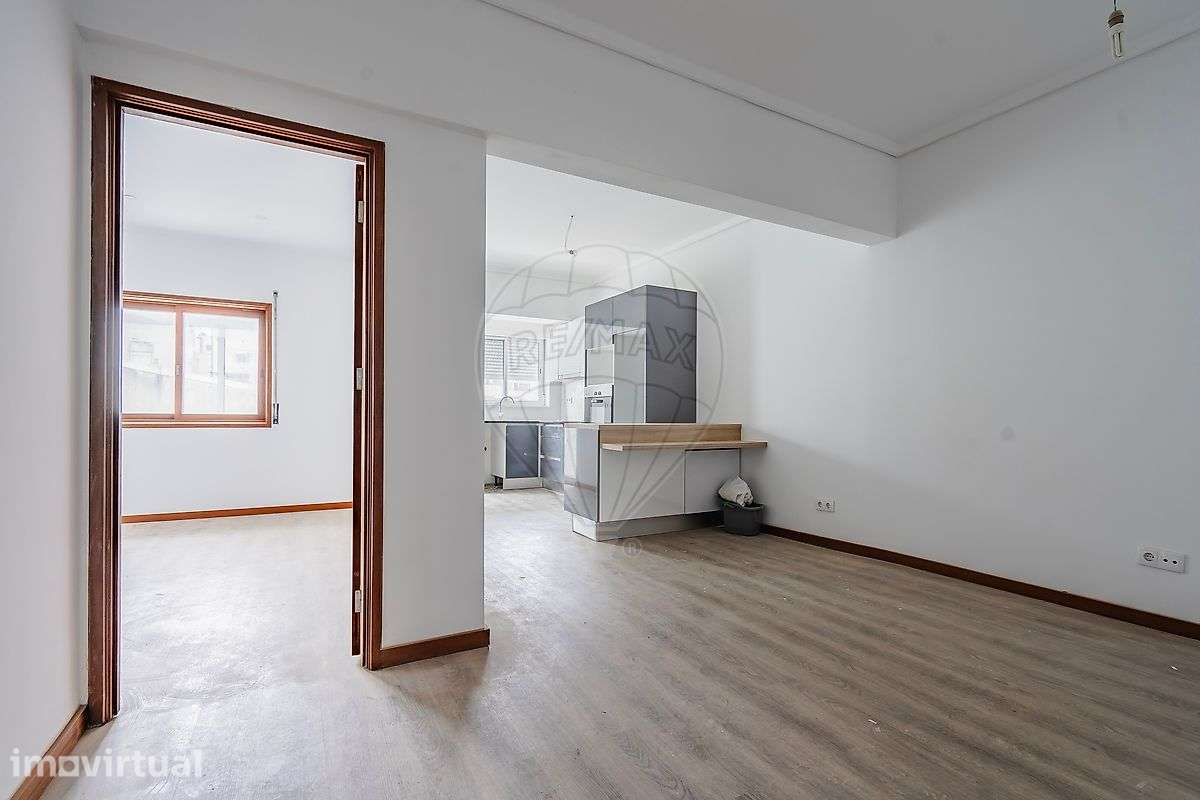 Apartamento T2 para arrendamento - Grande imagem: 2/14