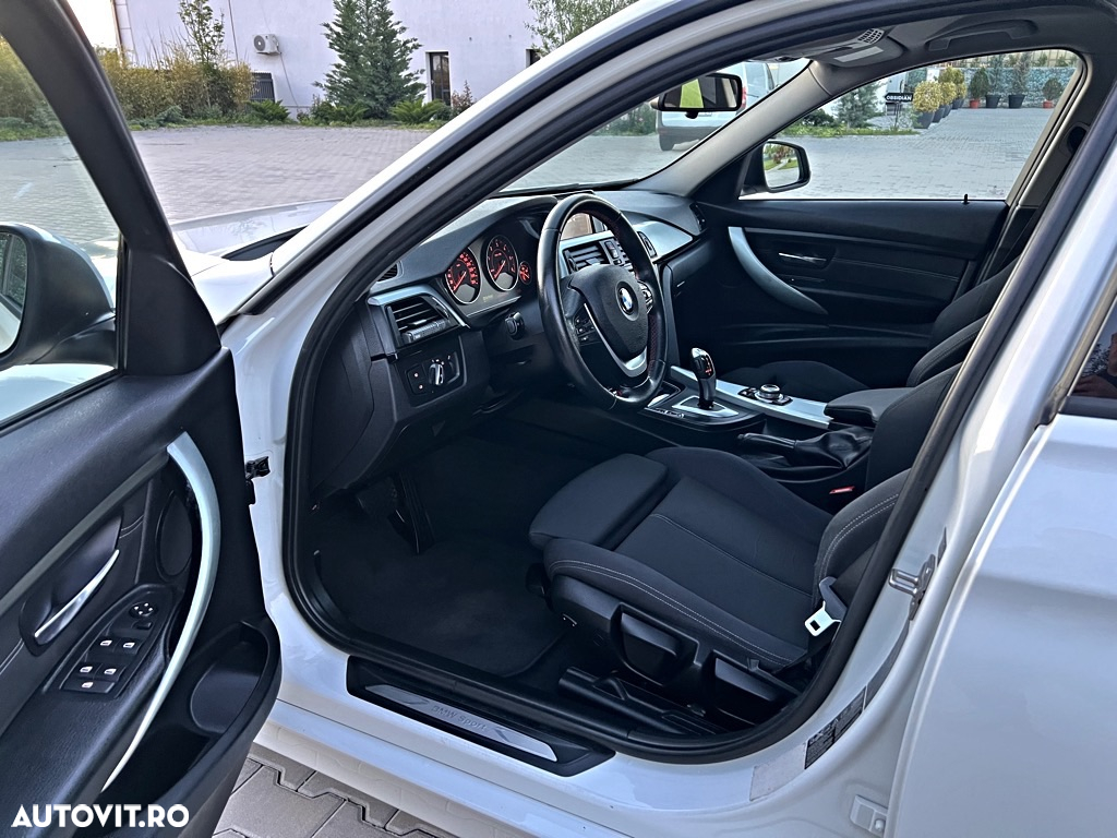 BMW Seria 3 320d Touring xDrive Aut. Sport Line - 7
