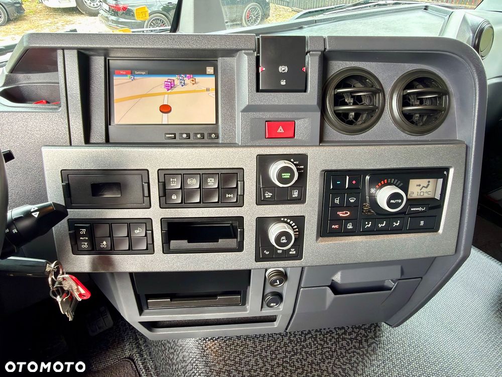 Renault T430 / PRZEBIEG TYLKO 48 000 KM / PRAKTYCZNIE NOWY/ WINDA - 25