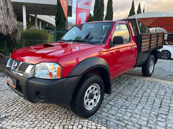 Nissan D 22  3 lugares 4x4