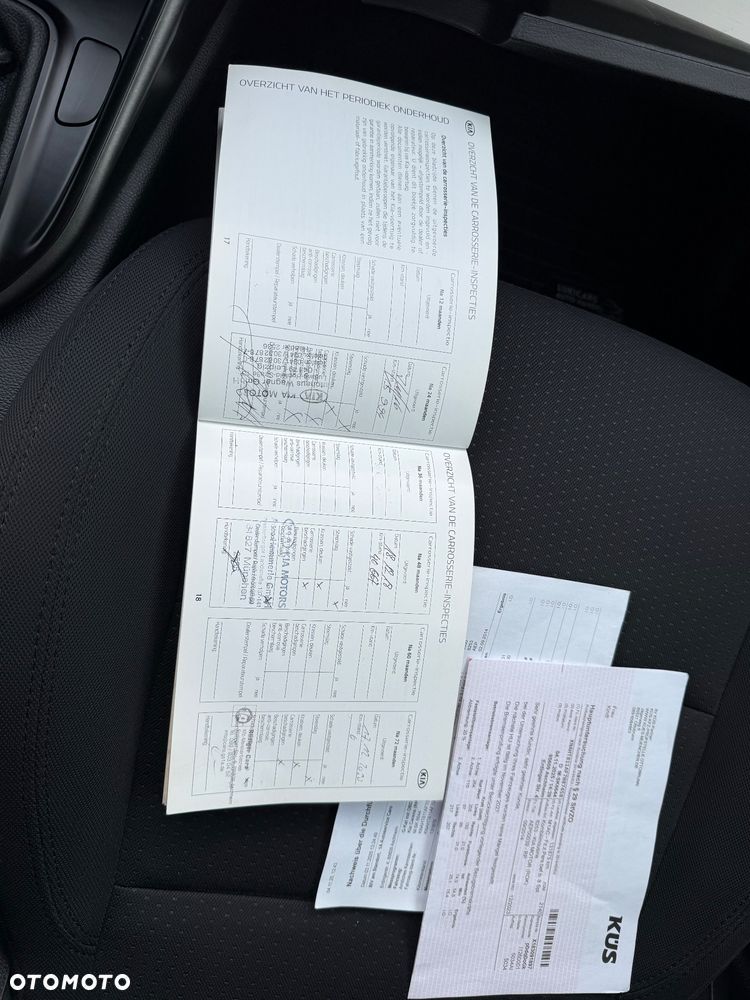 Kia Carens 1.6 GDI Dream-Team Edition - 28