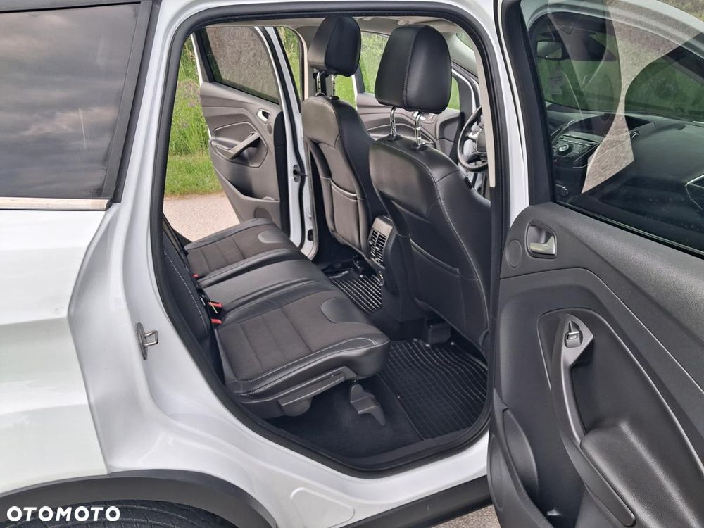 Ford Kuga - 26