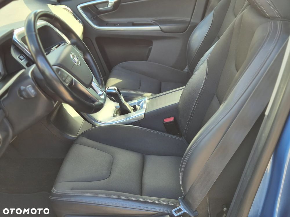 Volvo XC 60 D3 Drive-E Momentum - 15