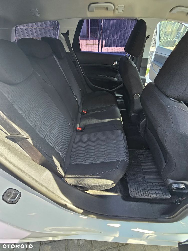 Peugeot 308 - 8