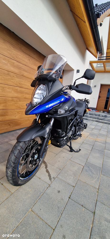 Suzuki V-STROM - 8