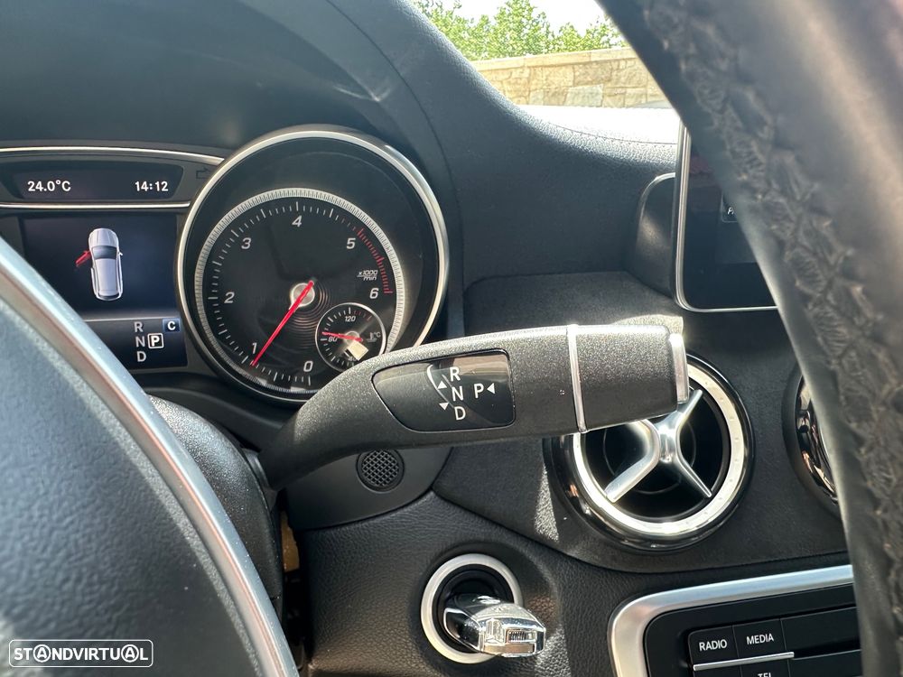 Mercedes-Benz CLA 180 d Shooting Brake AMG Line Aut. - 16