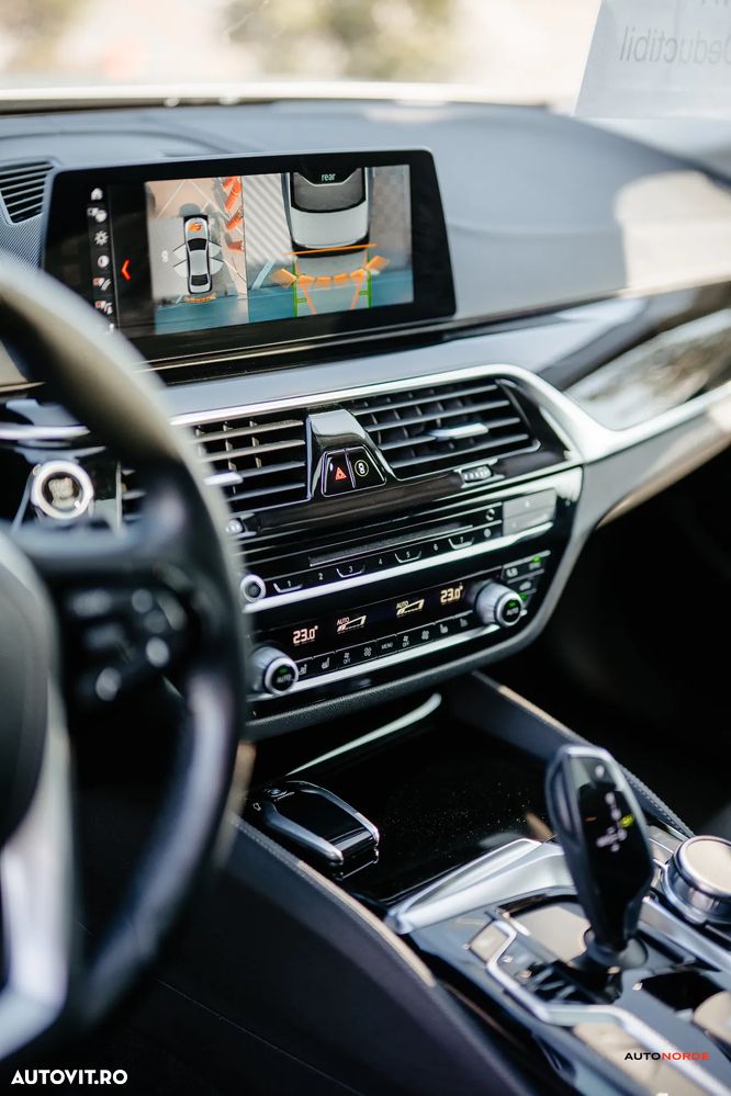 BMW Seria 5 540i xDrive Aut. Luxury Line - 17