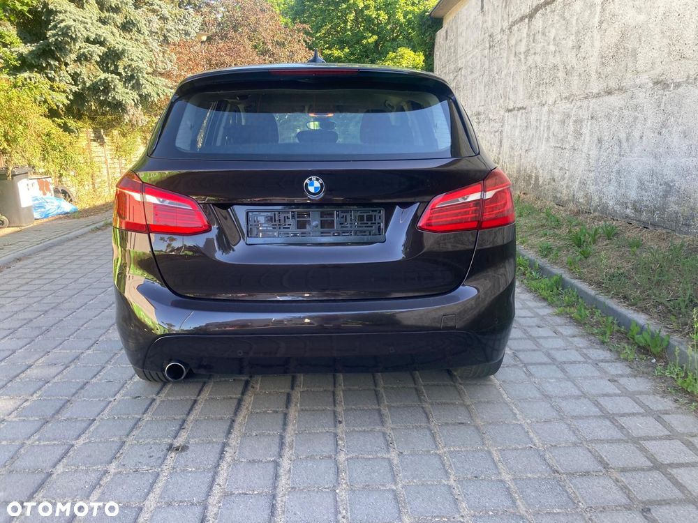 BMW Seria 2 218i - 5