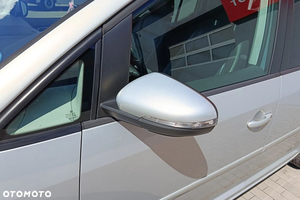 Volkswagen Touran 1.4 TSI DSG Comfortline - 18