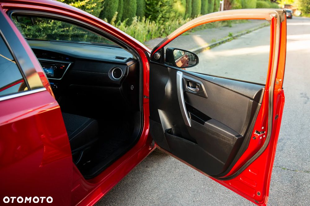 Toyota Auris 1.33 Dual-VVT-i Edition - 36