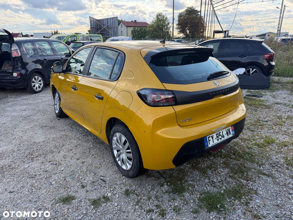 Peugeot 208 - 4