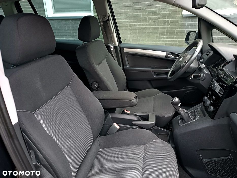 Opel Zafira - 19
