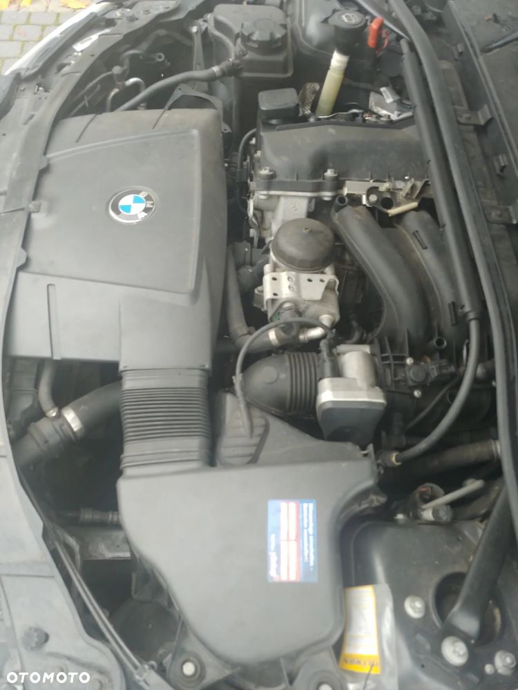 BMW Seria 3 318i - 5